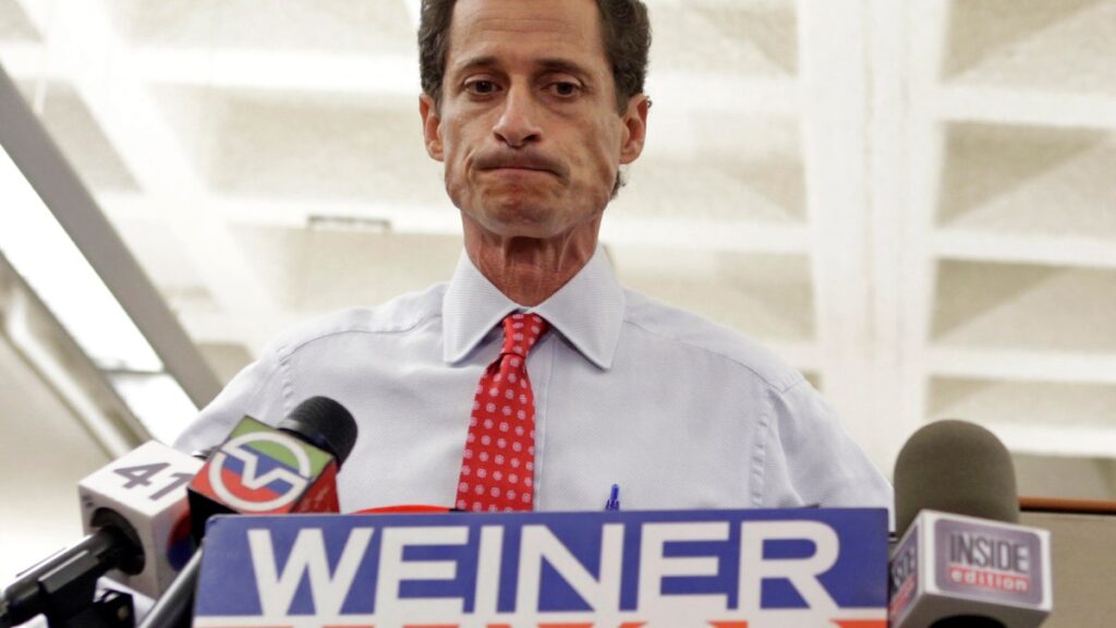 Anthony Weiner discusses sexting scandal while trying to political comeback, says "women are crazy for me"
