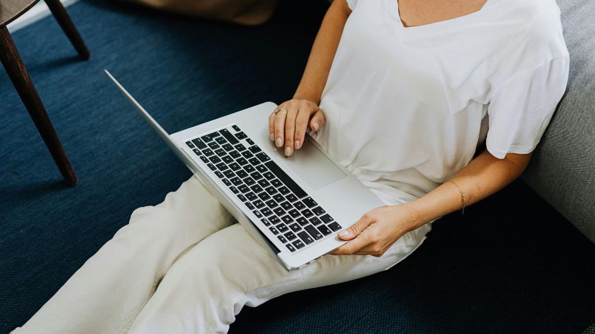 How to delete personal information from people's search sites