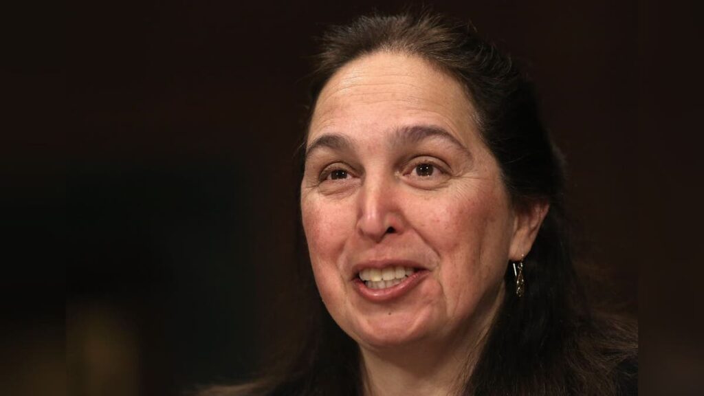 White House hits rogue judge who ruled for migrant parole program